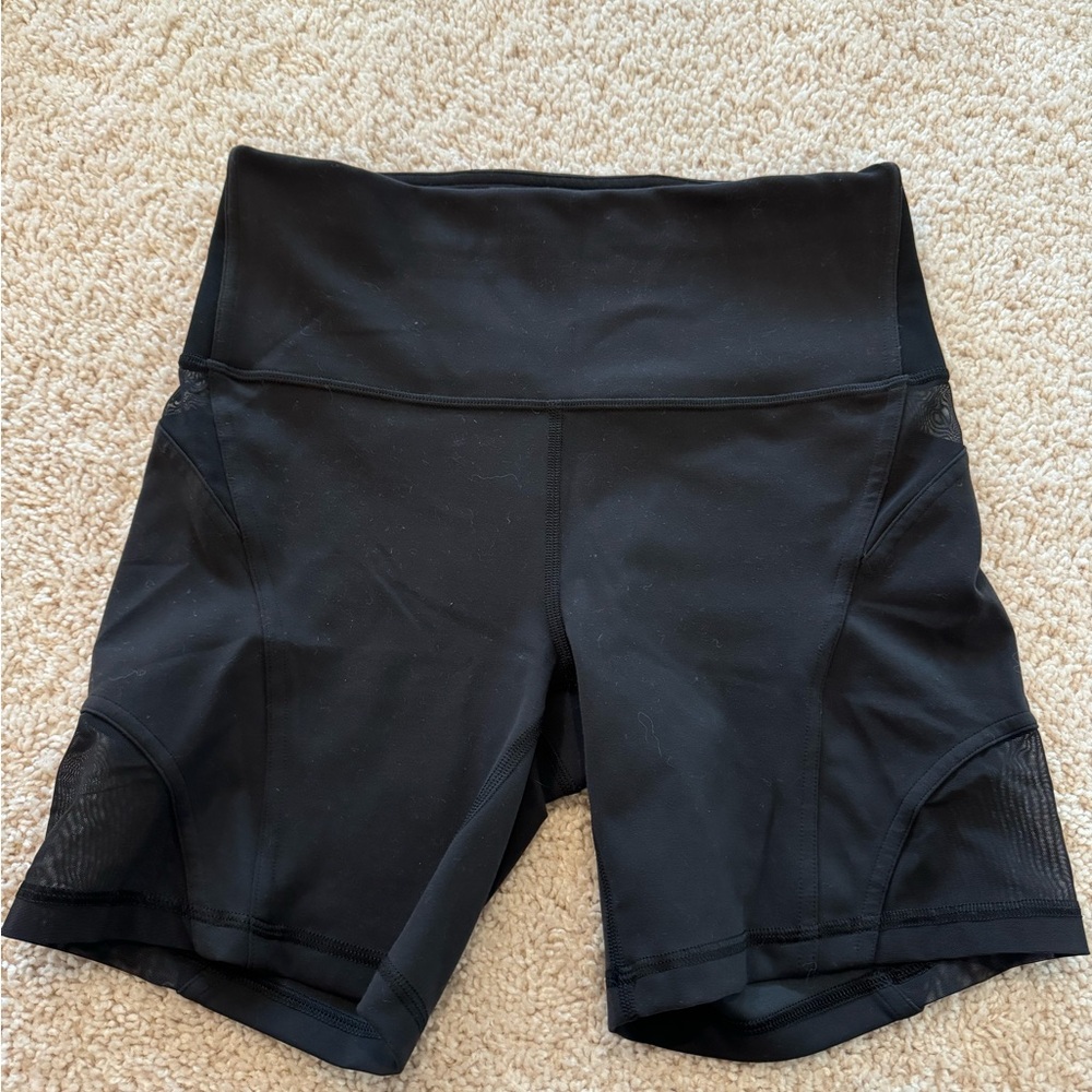 Lulu Lemon bikers